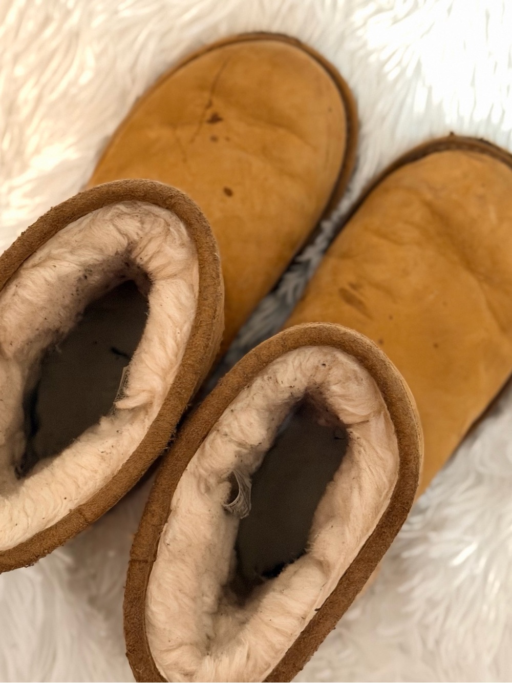 UGG Kids Classic Shearling Lined Slippers - Chestnut